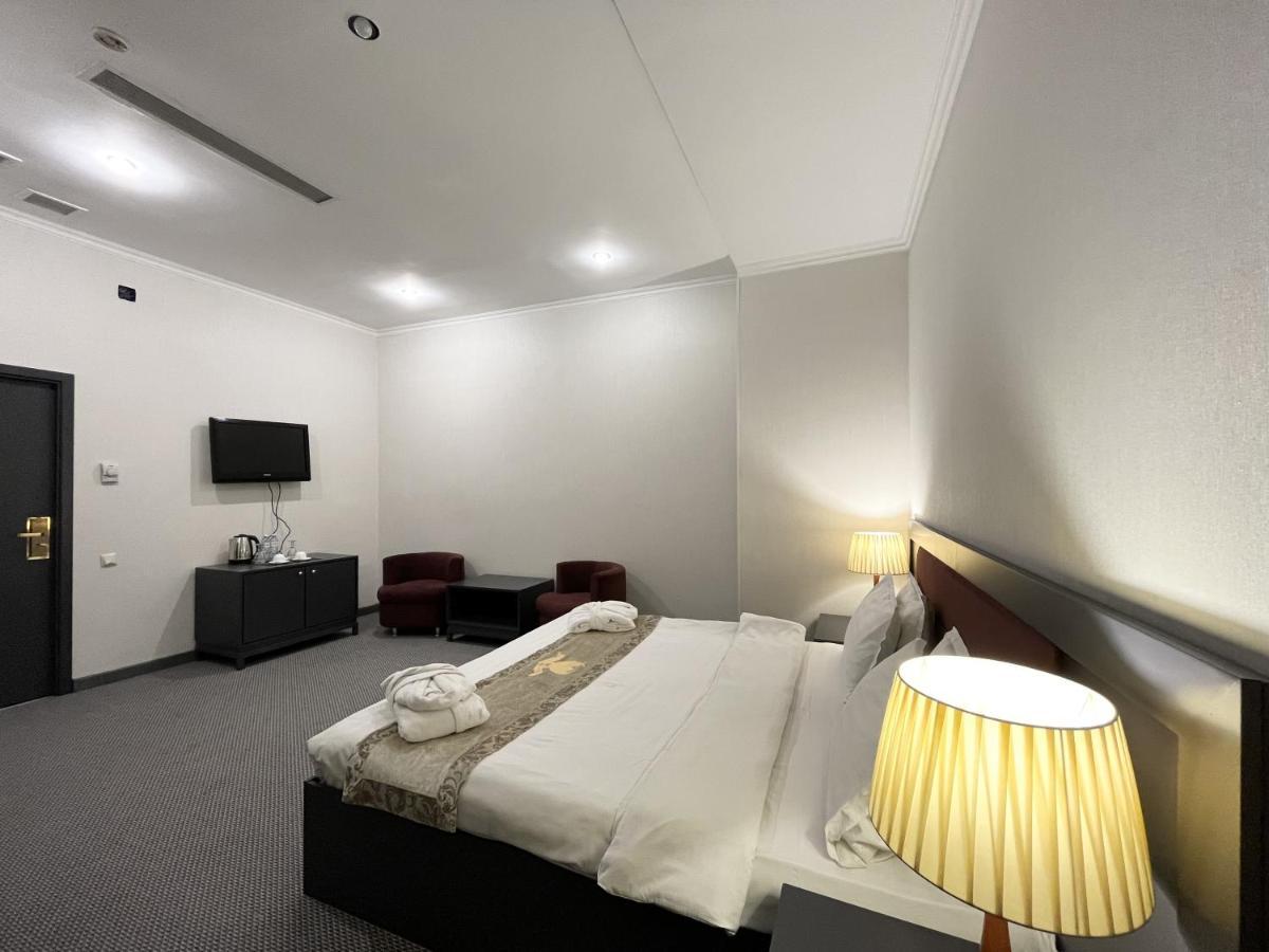 Almaty Grand Erbil Hotel Eksteriør bilde