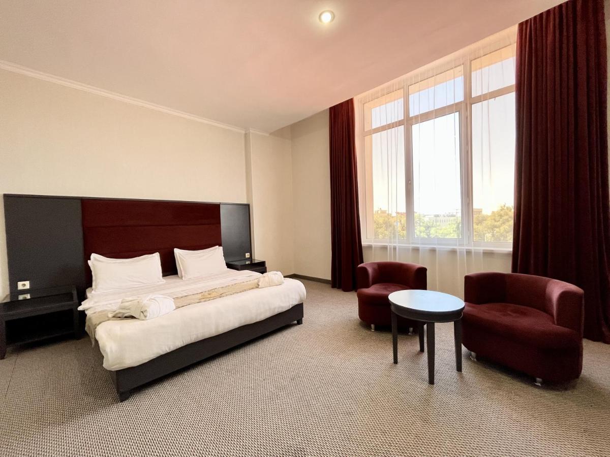 Almaty Grand Erbil Hotel Eksteriør bilde
