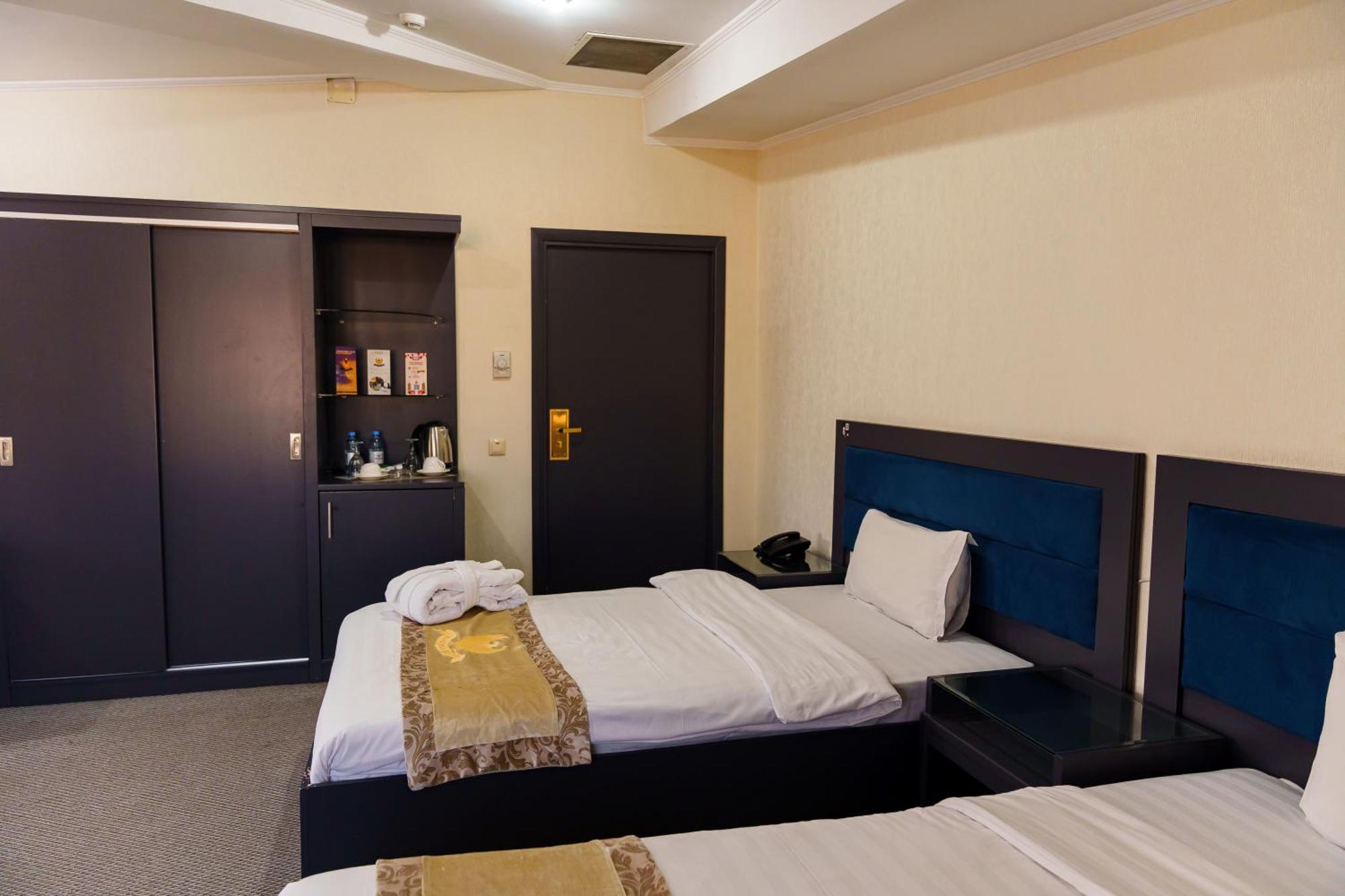 Almaty Grand Erbil Hotel Eksteriør bilde