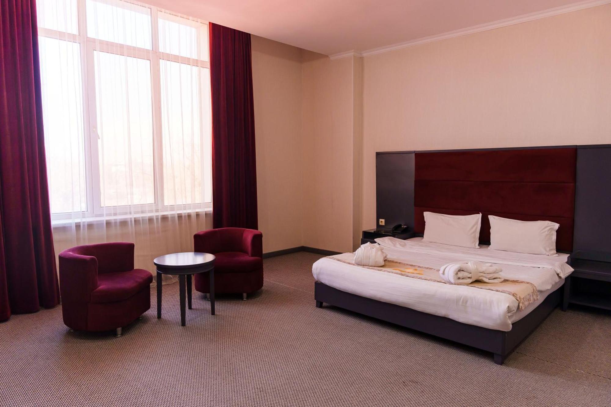 Almaty Grand Erbil Hotel Eksteriør bilde