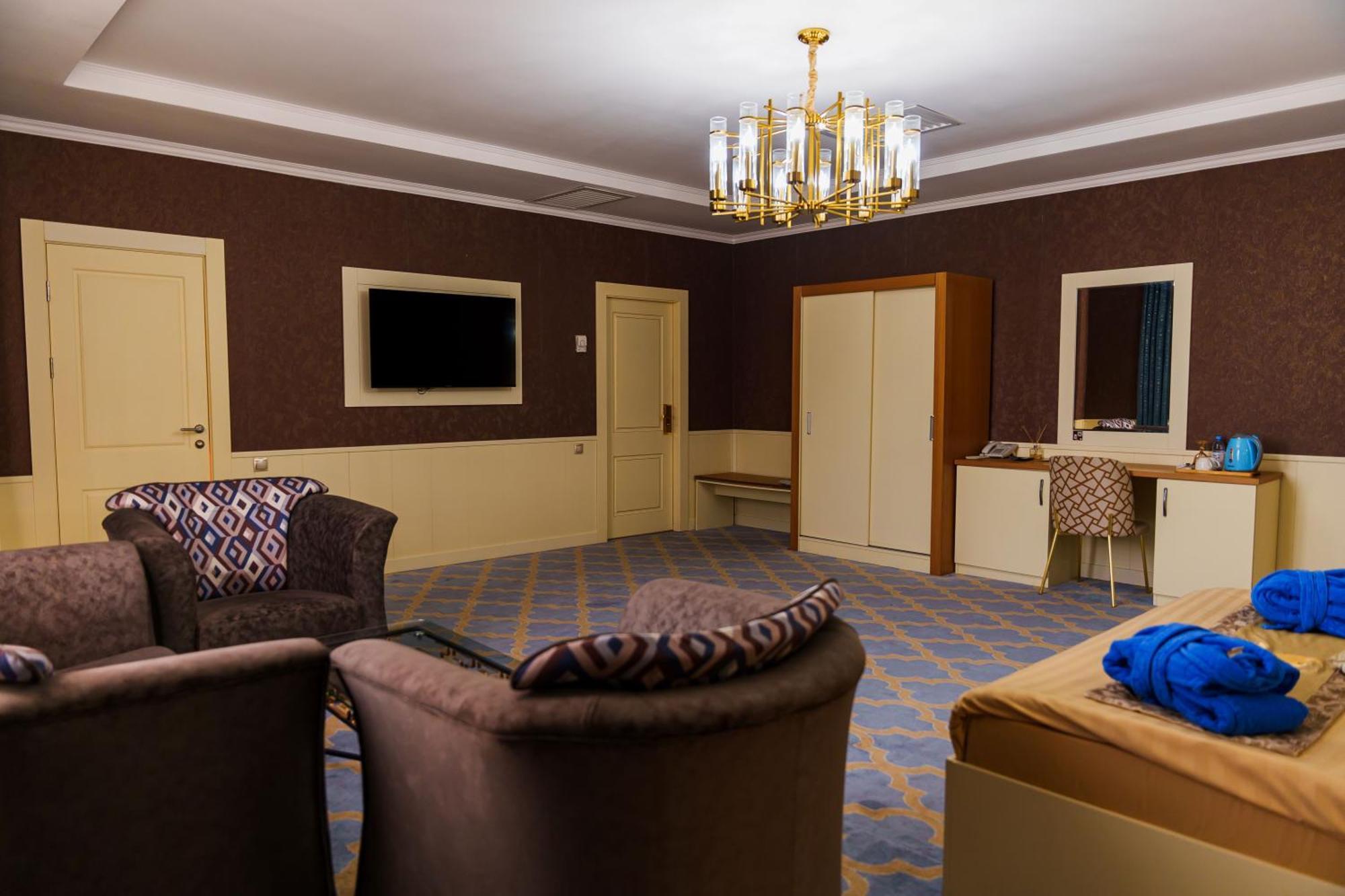 Almaty Grand Erbil Hotel Eksteriør bilde